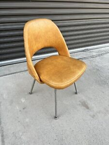 1960 S Vintage Eero Saarinen For Knoll Vinyl Armless Executive Dining Chair