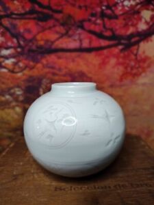 Thousand Cranes Rare Korean Celadon Vase 