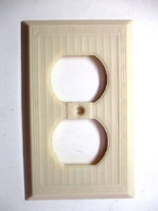 Hubbell Usa Dashed Lines Beige Bakelite Outlet Plate Wall Box Cover Antique