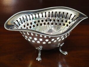 Sterling Silver Pierced Scalloped Footed Nut Dish Standing Rampart Lion