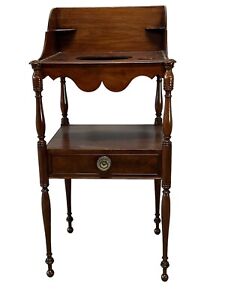 Fine 1810 Federal Sheraton Mahogany Wash Stand Turned Dovetailed American
