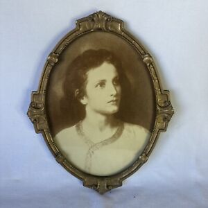 Large Antique Vintage Oval Glass Frame W Old Picture Gorgeous Lady Like Cherub