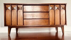 Vintage Mcm Buffet Credenza Sideboard Similar To Broyhill Or Kent Coffee 