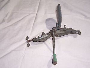 Vintage New Standard Cast Iron Cherry Stoner Pitter Hand Crank Table Counter