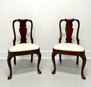 Hickory Chair Mahogany Queen Anne Dining Side Chairs Pair