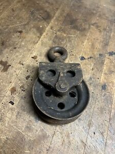 Old Antique Used Cast Iron Metal Myers Hay Trolley Carrier Barn Drop Pulley Usa