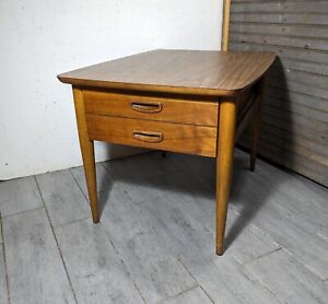 Vintage Lane Mid Century Modern Walnut Formica 1 Drawer End Table