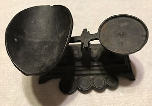 Vintage Small Mini Cast Iron Balance Scale W Scoop Missing 4 Weights
