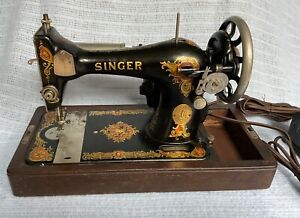 Singer 128 La Vencedora Electric Sewing Machine With Bentwood Case Rewired