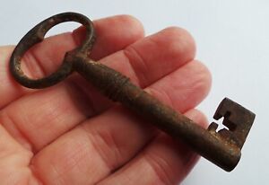 A Perfect Post Medieval Wrought Iron Key Metal Detecting Find From Amsterdam 