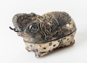 Antique South East Asian Silver Elephant Form Small Betel Nut Leaf Box