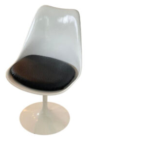 Vintage Saarinen Style Knoll Tulip Side Chair