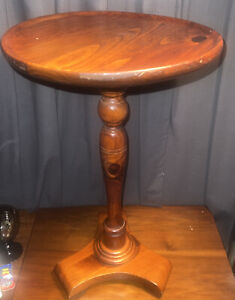 Ethan Allen Plant Stand Side Table Pine Wood Old Tavern Vintage 1970s