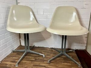 Vintage Mcm Pair Of Herman Miller Eames La Fonda Fiberglass Side Chairs Bases