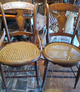 Pair Of Walnut Carved Caned Seat Dinette Chairs Sidechairs Sc159 