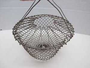 Vintage Wire Mesh Collapsible Egg Gathering Basket With Coated Handle