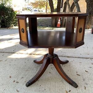 Vintage Henredon Heritage Furniture Genuine Mahogany Leather Top Side End Table
