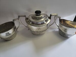 Meriden B Britannia Company Silver Plate 3 Piece Tea Coffee Set Pattern 2049