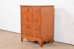 Baker Furniture Georgian Yew Wood Commode Or Bachelor Chest