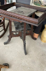 Antique Walnut Victorian No Marble Top Lamp Table Stand