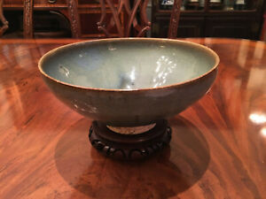 A Large And Rare Chinese Yuan Dynasty Junyao Glazed Bowl 