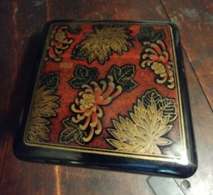 Vintage Lacquer Bento Box
