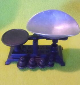 Vintage Small Mini Cast Iron Balance Scale W Scoop 4 Weights Miniature