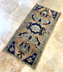 Vintage Turkish Anatolian 100 Wool Handwoven 1 9 X 3 6 Feet Carpet Prayer Rug
