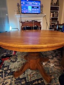 Vintage 1984 Round Oak Mission Style Dining Table