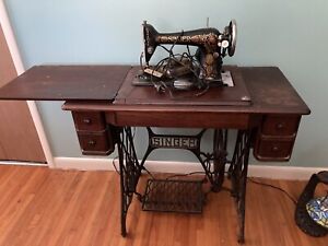 Antique Singer Sewing Machine W Original Table