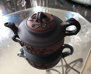 Chinese Yixing Zisha Purple Clay Handmade Two Tone Signed Small Teapot Euc
