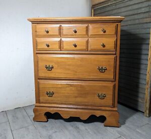 Vintage Rustic Chippendale Colonial Maple Wood 3 Drawer Chest Nightstand Dresser