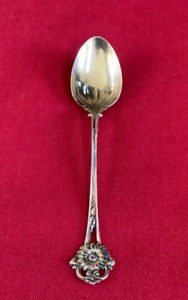 C 1905 Sterling Silver Floral Demitasse Spoon By Daniel Low Co Of Salem Ma