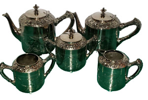 Meriden B Company Quadruple Plate Repousse Tea Coffee Set 5pc Stunning 