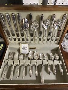 Wm Rogers And Int L Silver 65 Pcs Of Vintage Silverplate Flatware And Box