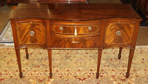 Early 20th Century Flame Mahogany Federal Style Huntboard Sideboard Server