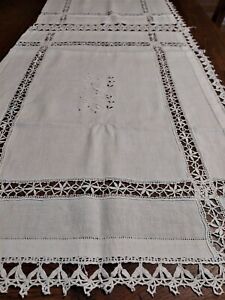 Doily Border Shelf Or Chimney Linen Lace Monogrammers 20 7 8x181 1 8in