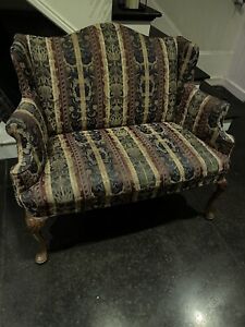 Victorian Loveseat Excellent Condition Compact Elegant Accent Chair Couch