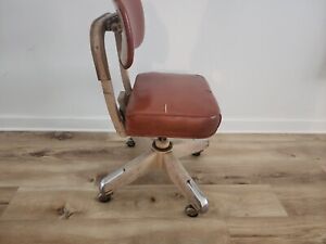 Vtg Steelcase Swivel Office Chair Industrial Padded Vinyl