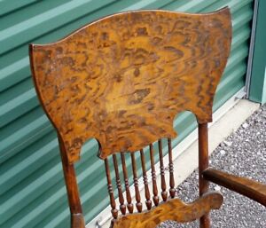 Tiger Oak Antique Colonial Era Rocking Chair Spindle Back Furniture Primitive