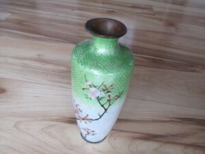 Japanese Green Ginbari Cloisonne Flowers Enamel Vase 7 Tall Meiji Period
