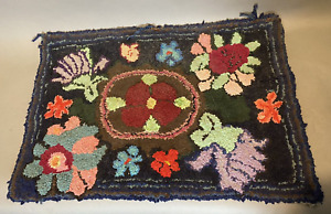 Primitive Country Folk Art Floral Decorated Hooked Rag Rug 34 X 23 