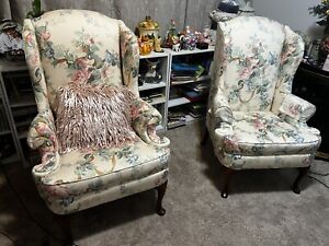 Cool Pair Vintage Mid Century Modern Lounge Club Arm Chairs