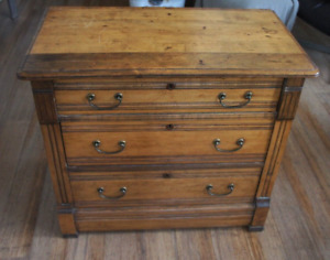 Antique Eastlake Style 3 Drawer Oak Wood Dresser