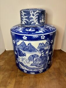 Beautiful Vintage Blue And White Porcelain Asian Tea Jar Pagoda Scene 9 5 Tall