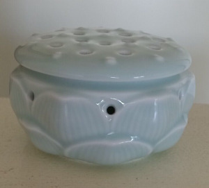 Longquan Kiln Porcelain Celadon Glaze Lotus Incense Burner New