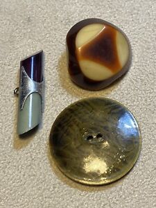 Nice Trio Of Antique Celluloid And Bakelite Buttons 