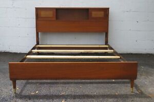 Mid Century Modern Walnut And Caning Full Size Bed 5054