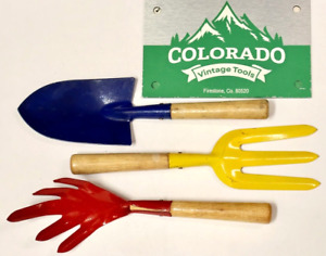 3 Vintage Unbranded Colorful Garden Tools Nos Colorado Vintage Tools