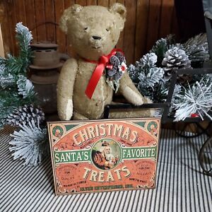 Old Retro Vintage Victorian Primitive Style Christmas Santa Favorite Treats Sign